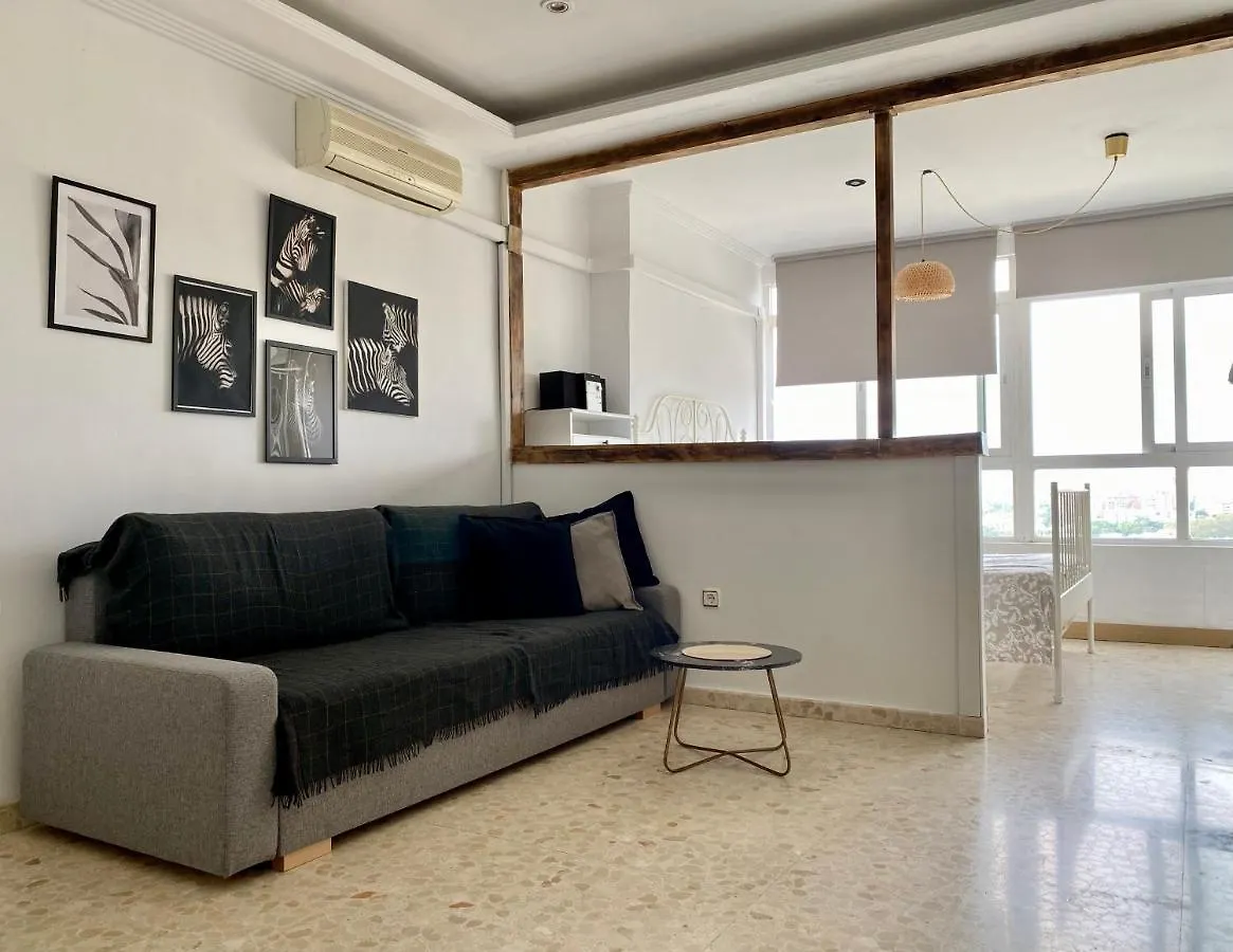 La Colina Estudio Con Vista Al Mar 托雷莫利诺斯 西班牙